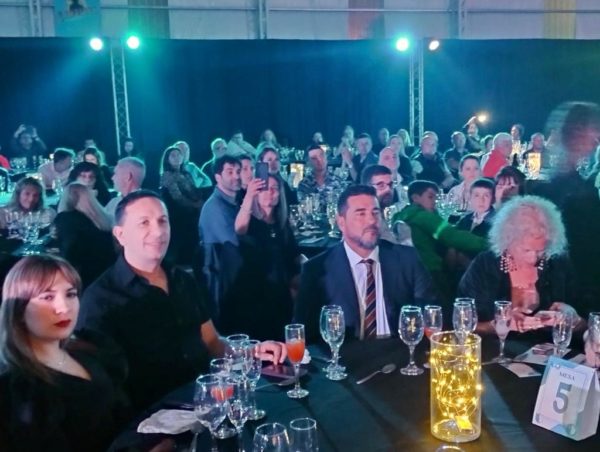 Maderna acompañó los festejos por los 100 años del Trelew Tennis Club